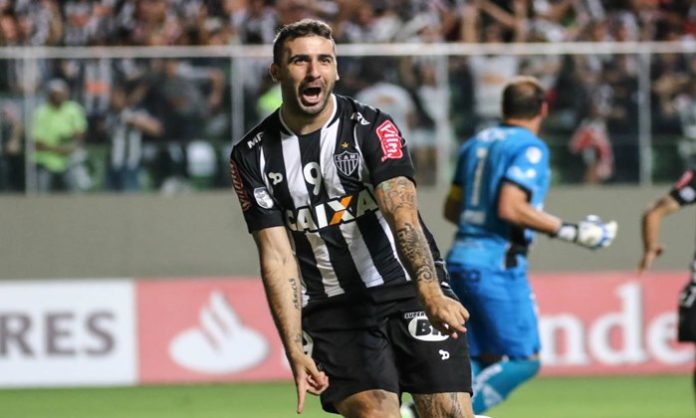 Palmeiras está disposto a oferecer R$ 33,8 mi e Arouca por Pratto