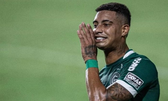 Santos tenta superar o Inter e contratar o atacante Alef Manga