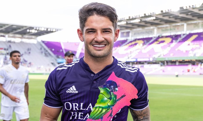 Mesmo feliz na MLS, Alexandre Pato balança com interesse do Santos