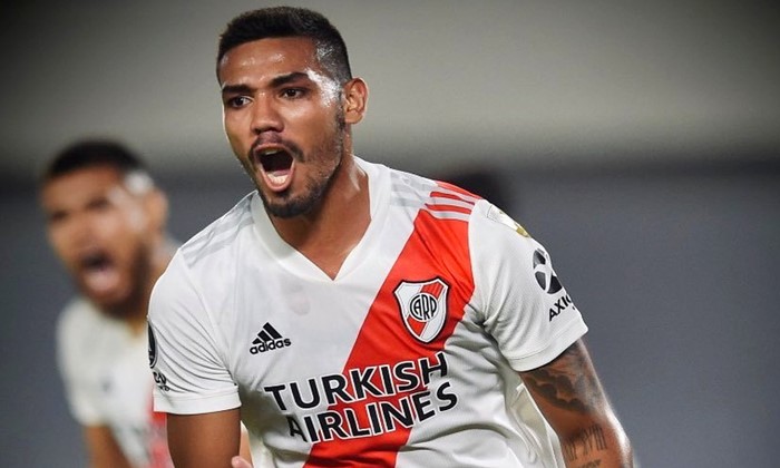 Palmeiras mira o zagueiro David Martínez, destaque do River Plate