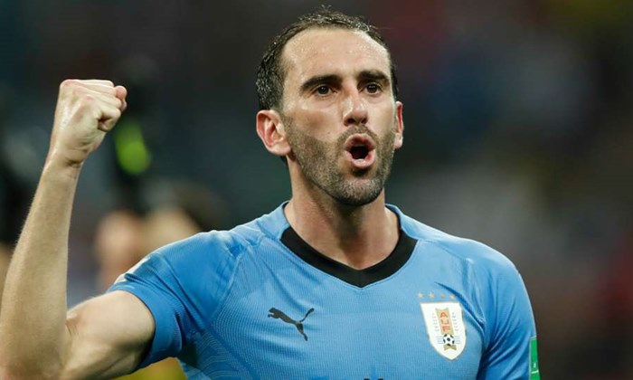Caso negocie João Victor, Corinthians cogita contratar Diego Godín