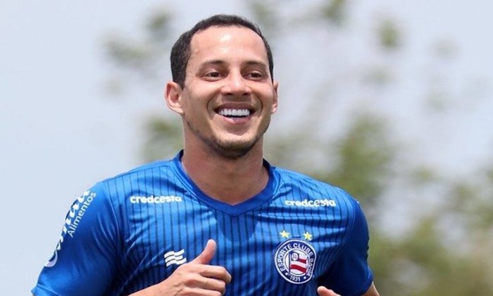 Santos abre negociações com meia Rodriguinho, a pedido de Carille