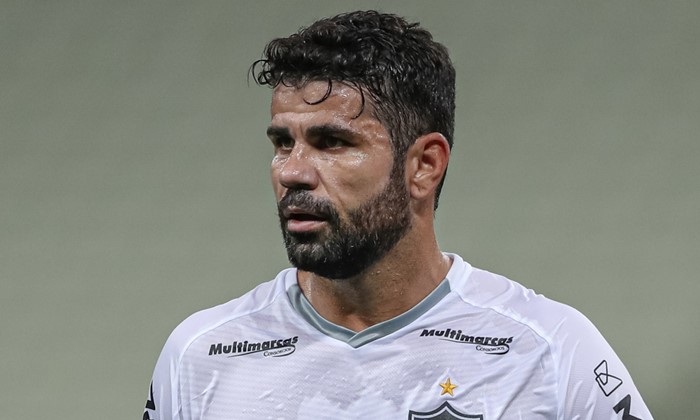 Diego Costa informa a interessados que está próximo do Corinthians