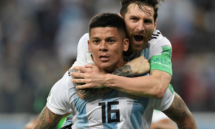 Palmeiras mira Marcos Rojo, mas enfrenta concorrência pelo argentino