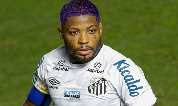 Santos topa negociar o atacante Marinho, na mira de Flamengo e Inter