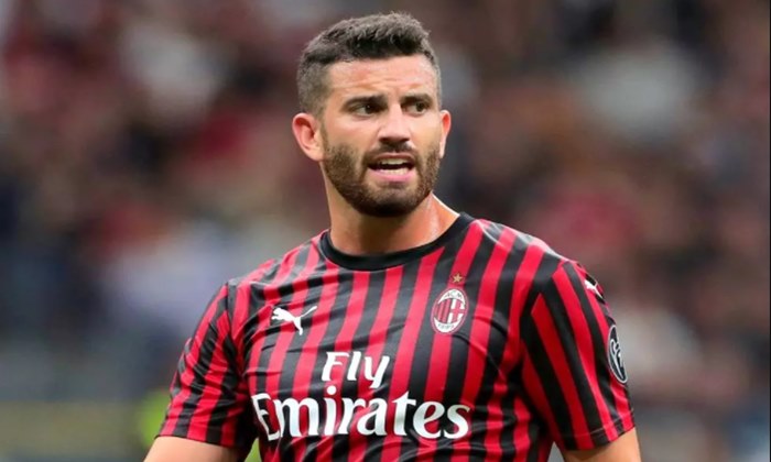 Botafogo e Flamengo travam disputa pelo zagueiro Mateo Musacchio