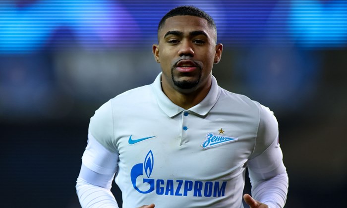 Ex-Corinthians, atacante Malcom tem negociações com o Flamengo