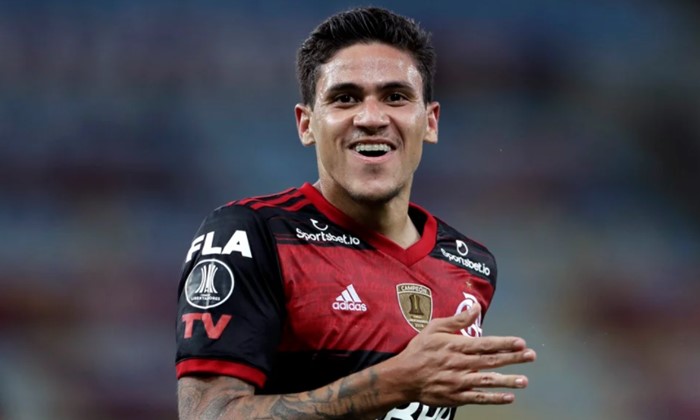 Palmeiras insiste e aumenta proposta por Pedro para R$ 130 milhões