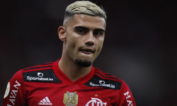 Palmeiras faz contatos e inicia negociações pelo meia Andreas Pereira