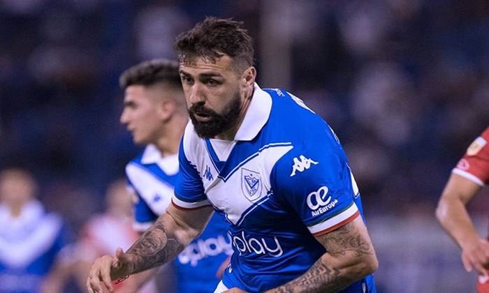 Lucas Pratto aceita contrato de produtividade para fechar com Palmeiras