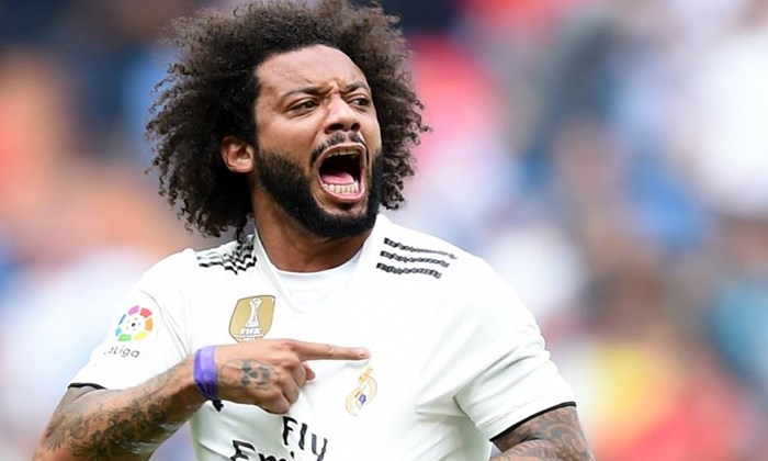 Botafogo define planejamento para acertar com o lateral Marcelo