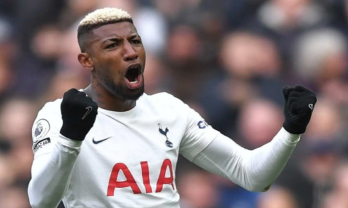 Ex-Barcelona, Emerson Royal revela desejo em jogar pelo Flamengo