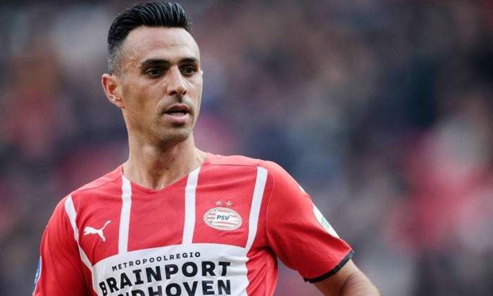 Botafogo recebe o sim de Eran Zahavi e prepara o anúncio do artilheiro