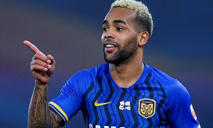 Alex Teixeira é monitorado pelo Vasco, São Paulo também tem interesse