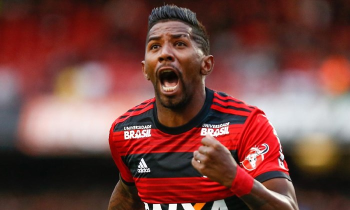Em fim de contrato com o Fla, Rodinei deseja retornar ao Internacional