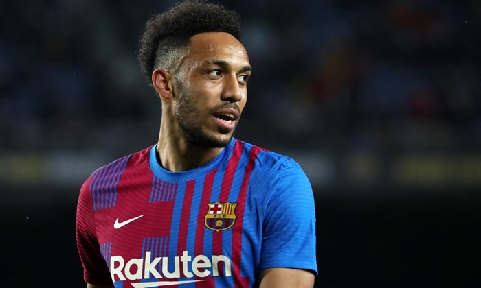 Chelsea acerta com Aubameyang e manda Marcos Alonso ao Barça