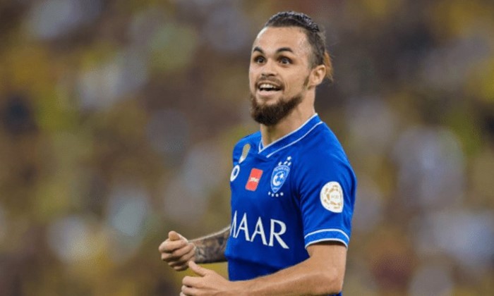 Michael diz a interessados que a preferência e o retorno ao Flamengo