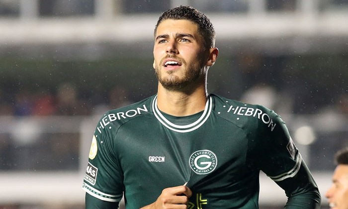 Corinthians faz proposta de R$ 18 milhões pelo atacante Pedro Raúl