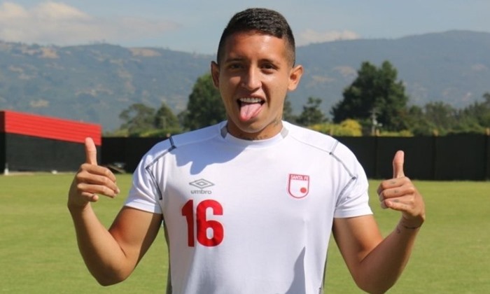 Promessa colombiana, meia Auli Oliveros negocia com o Fluminense