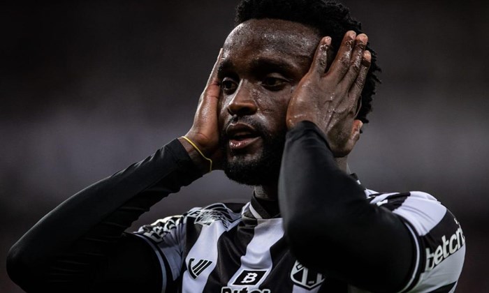 Palmeiras entra na disputa pelo atacante Stiven Mendoza, do Ceará