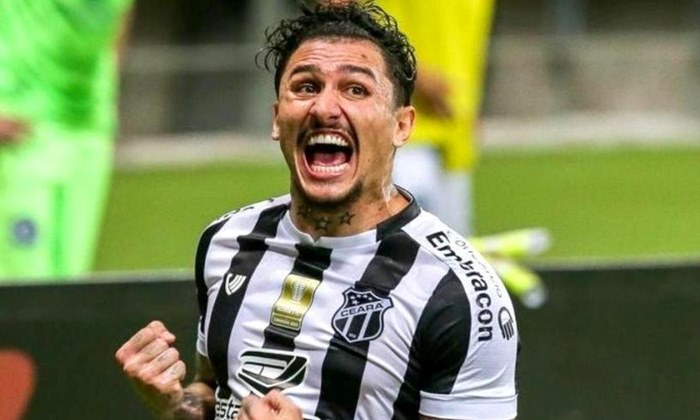 Renato Portaluppi indica e Grêmio monitora o meia Vina, do Ceará