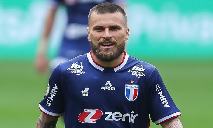 Livre no mercado, Lucas Lima desperta interesse de Goiás e Santos