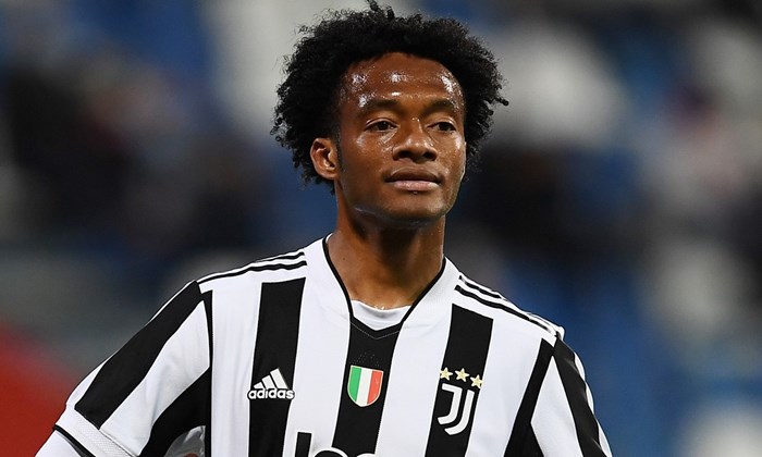 Juan Cuadrado pede salários de R$2 milhões para jogar no Botafogo