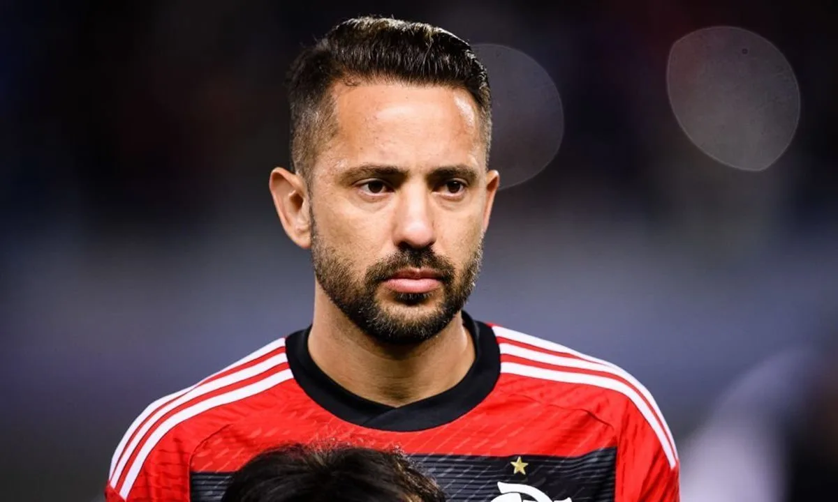 São Paulo volta a mirar Éverton Ribeiro para ser seu novo camisa 10