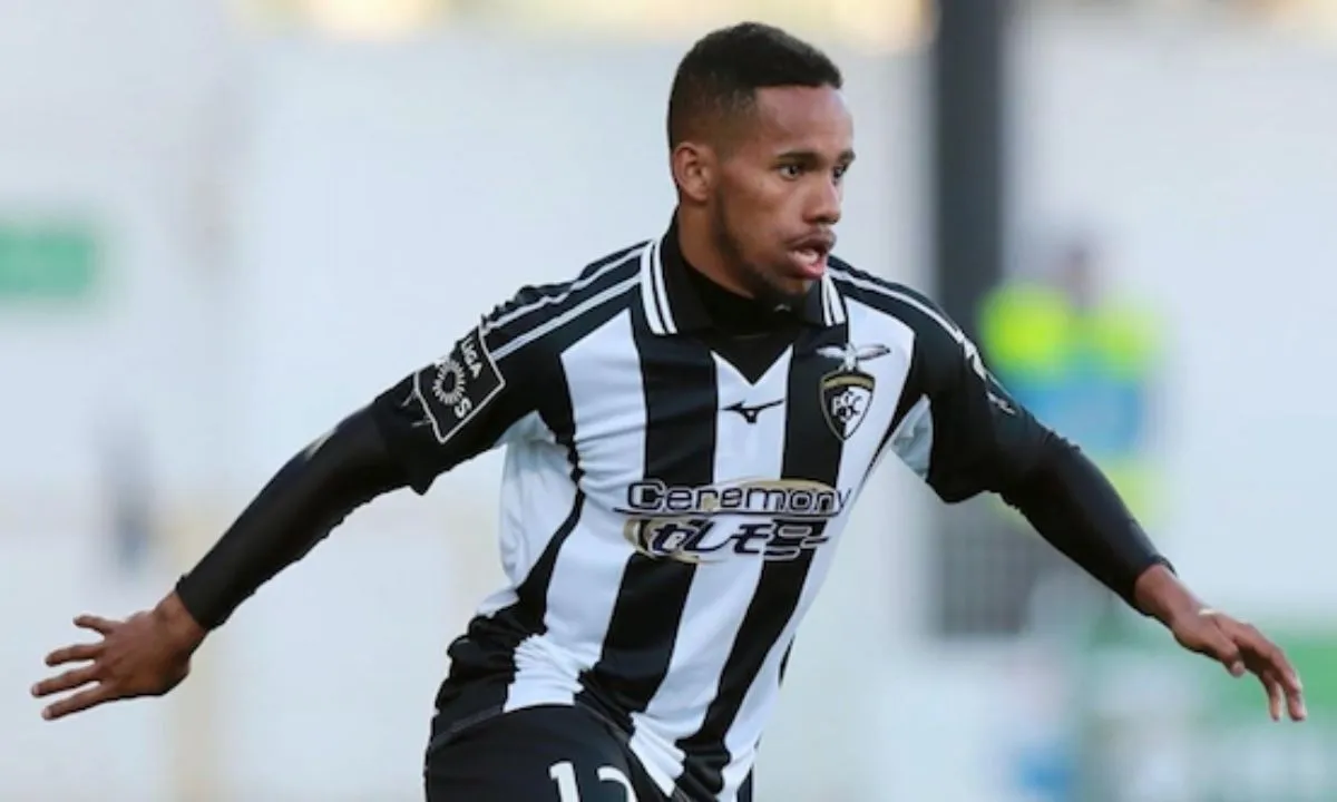 Goiás assina pré-contrato com Anderson Oliveira, do Portimonense