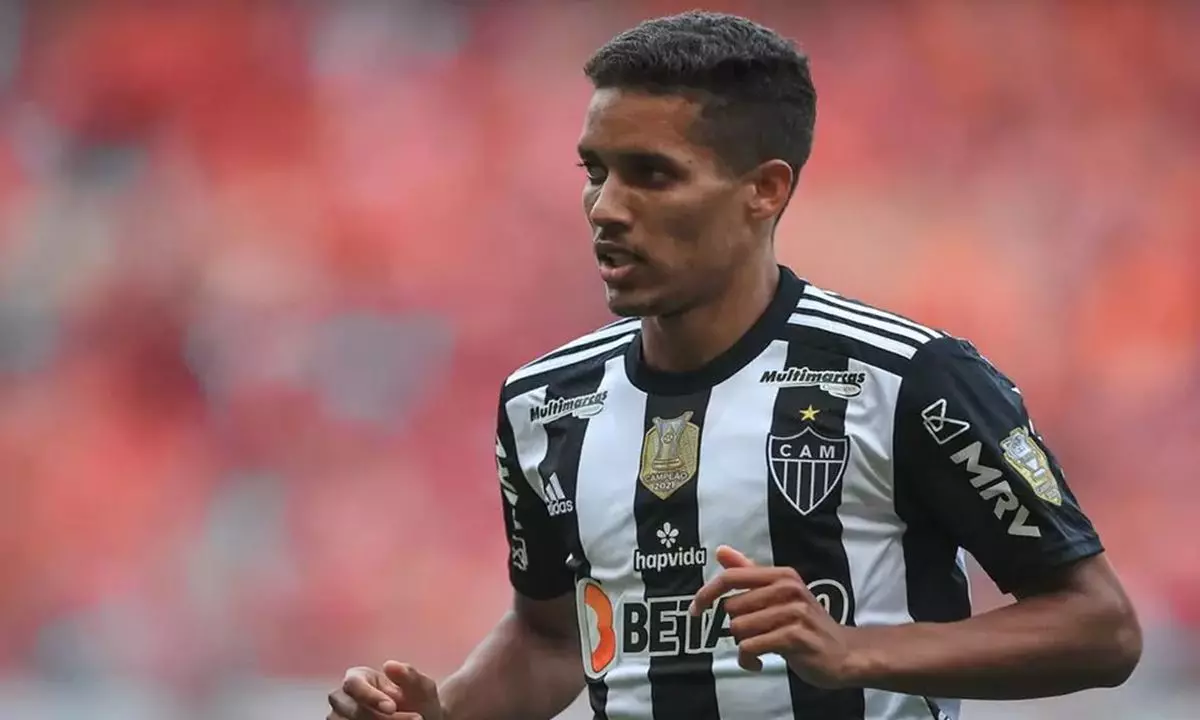 Fernando Diniz pede e Fluminense negocia com Pedrinho, do Galo