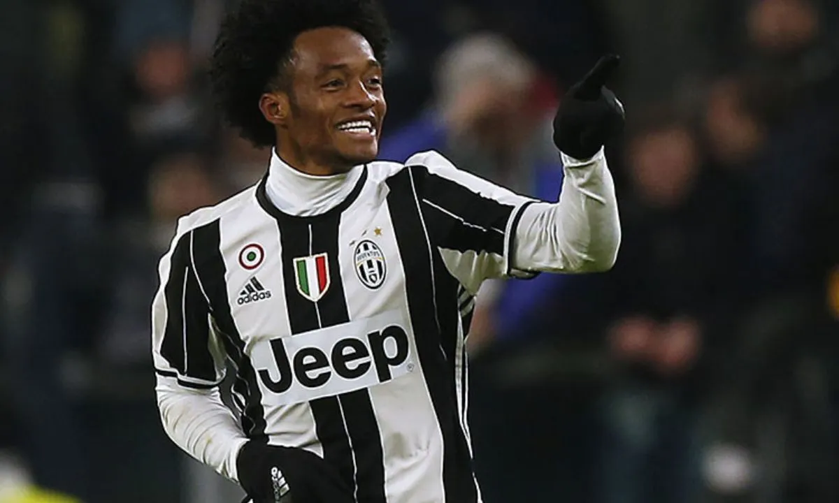 Botafogo e Grêmio tem negociações com Juan Cuadrado, da Juve