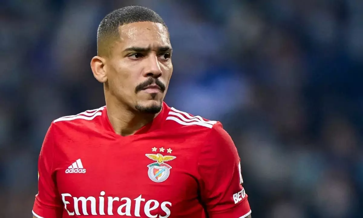 De saída do Benfica, Gilberto negocia com Atlético-MG, Bahia e Vasco