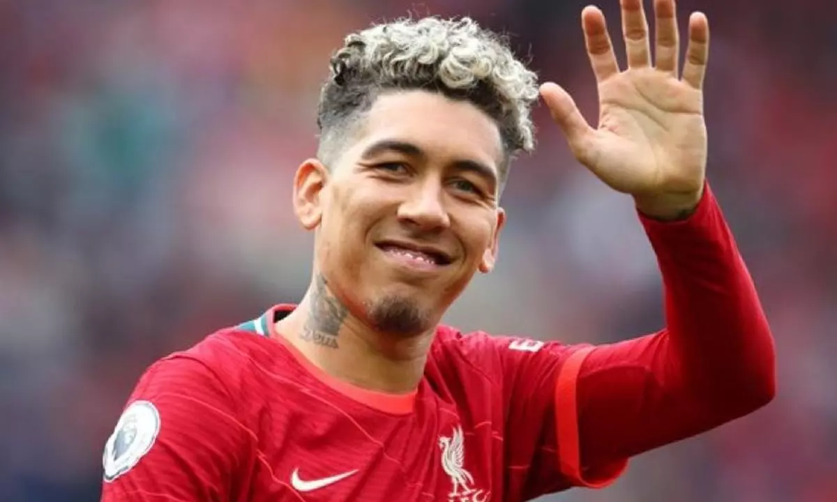 Proposta agrada e Firmino analisa possível volta ao futebol brasileiro