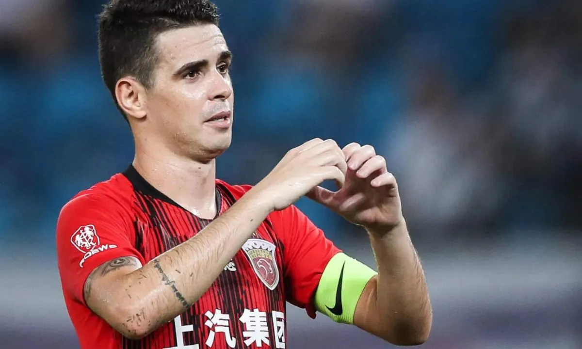 Oscar revela motivo que pode o fazer jogar em Corinthians ou Flamengo