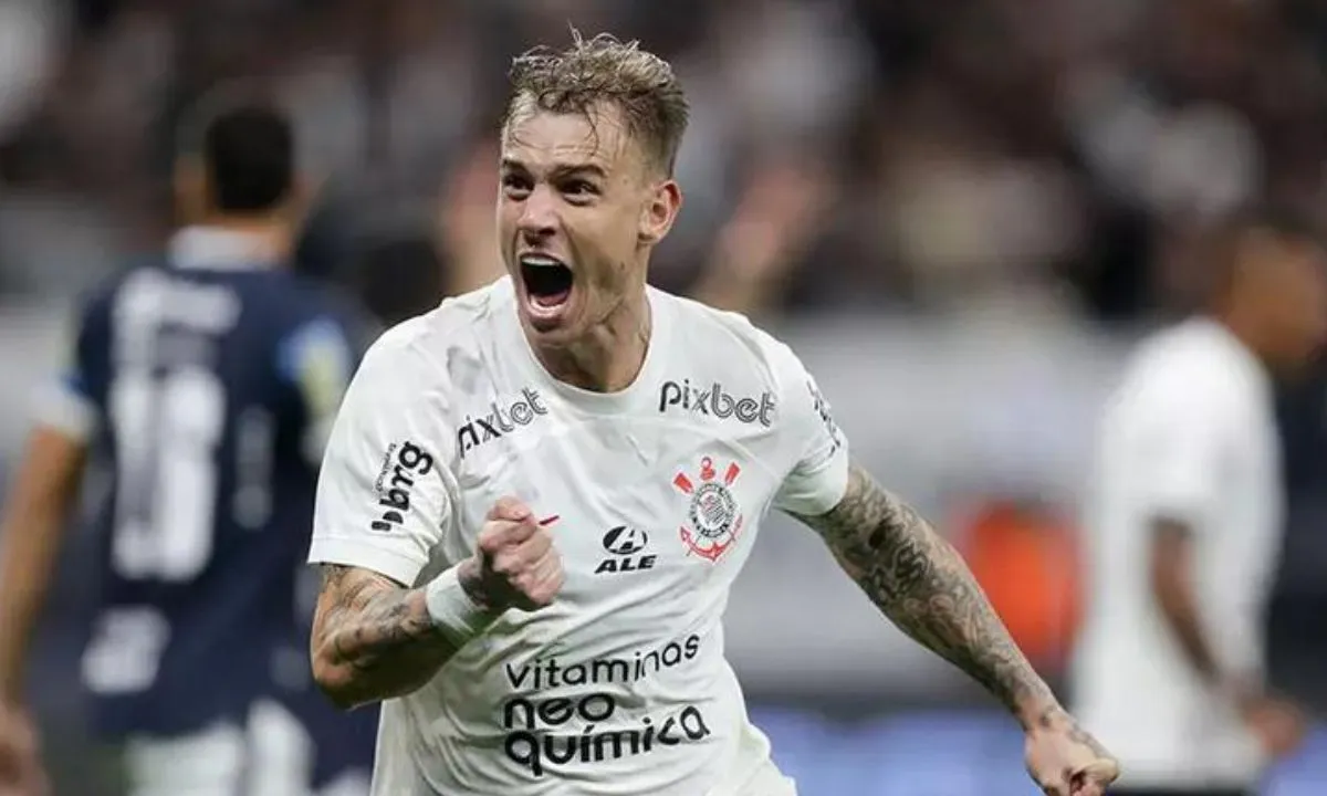 Em boa fase, atacante Róger Guedes é pedido em rival do Corinthians