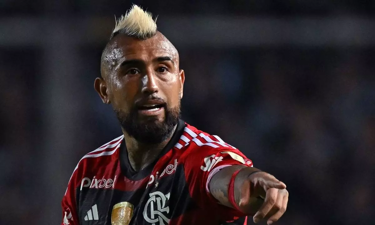 Internacional faz consulta por Vidal e cogita proposta de empréstimo