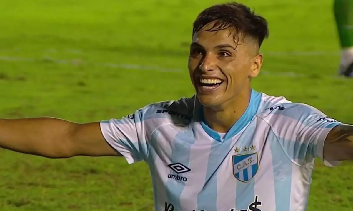 Grêmio encaminha contratação do meia argentino Mateo Coronel
