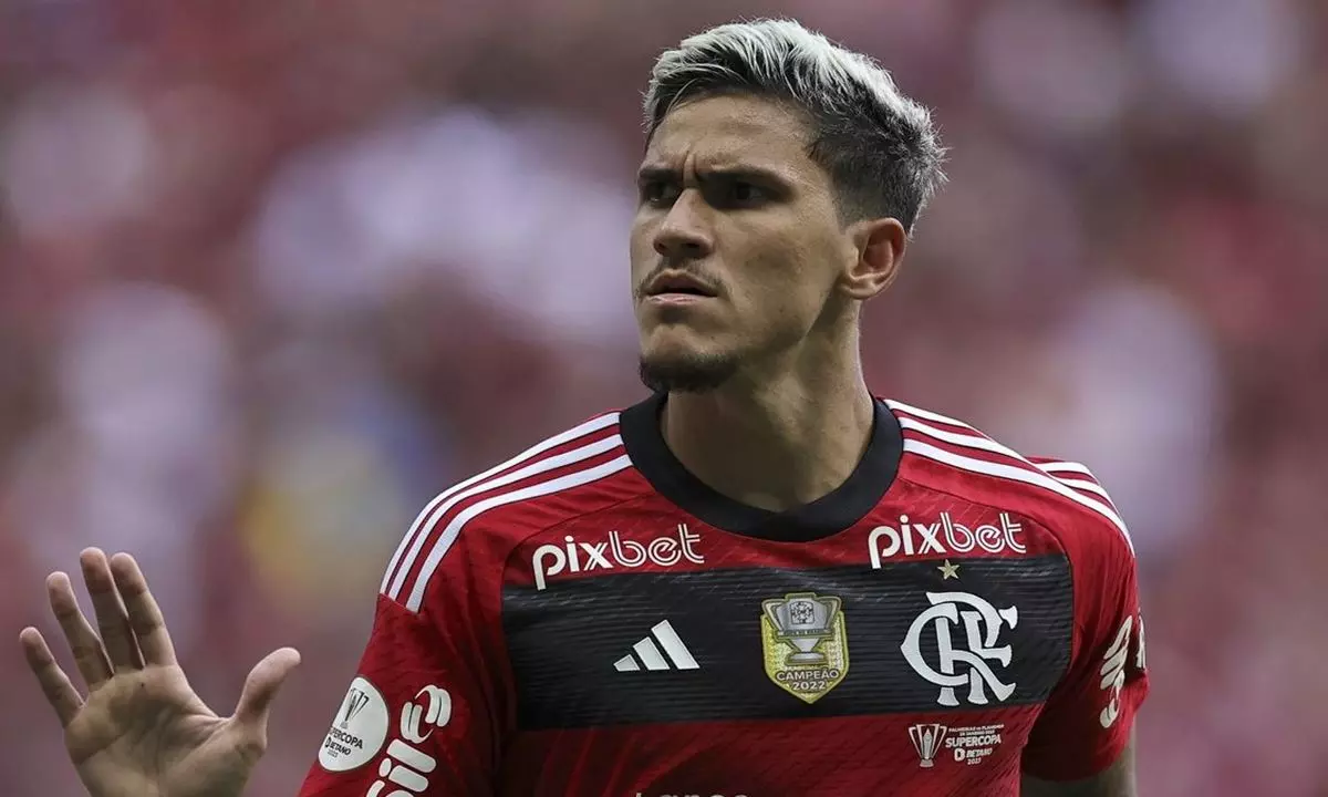 Procurado por gigante inglês, Pedro informa decisão ao Flamengo