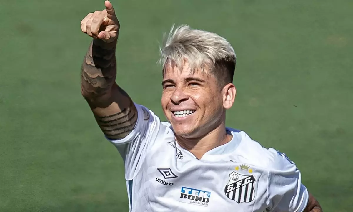 Santos define valores e aceita negociar Soteldo com clube rival