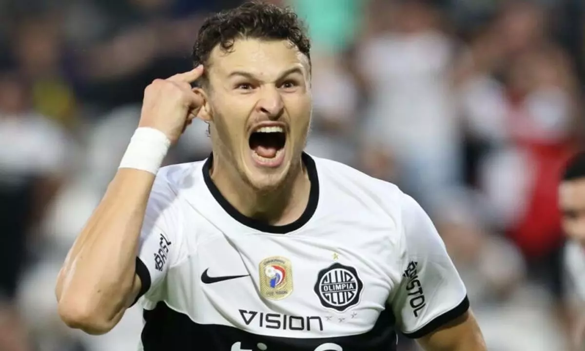 Destaque do Olimpia, Facundo Bruera negocia com três clubes brasileiros