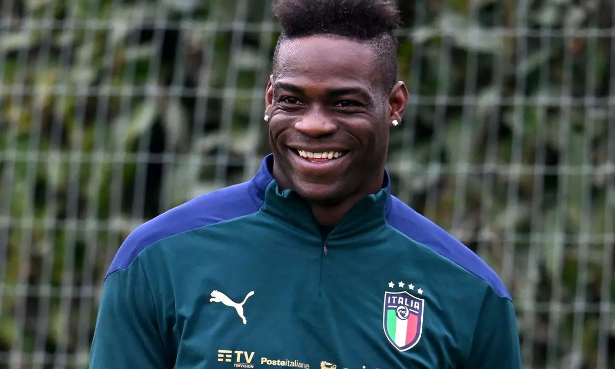 Flamengo pode voltar negociar com Mario Balotelli caso venda Pedro