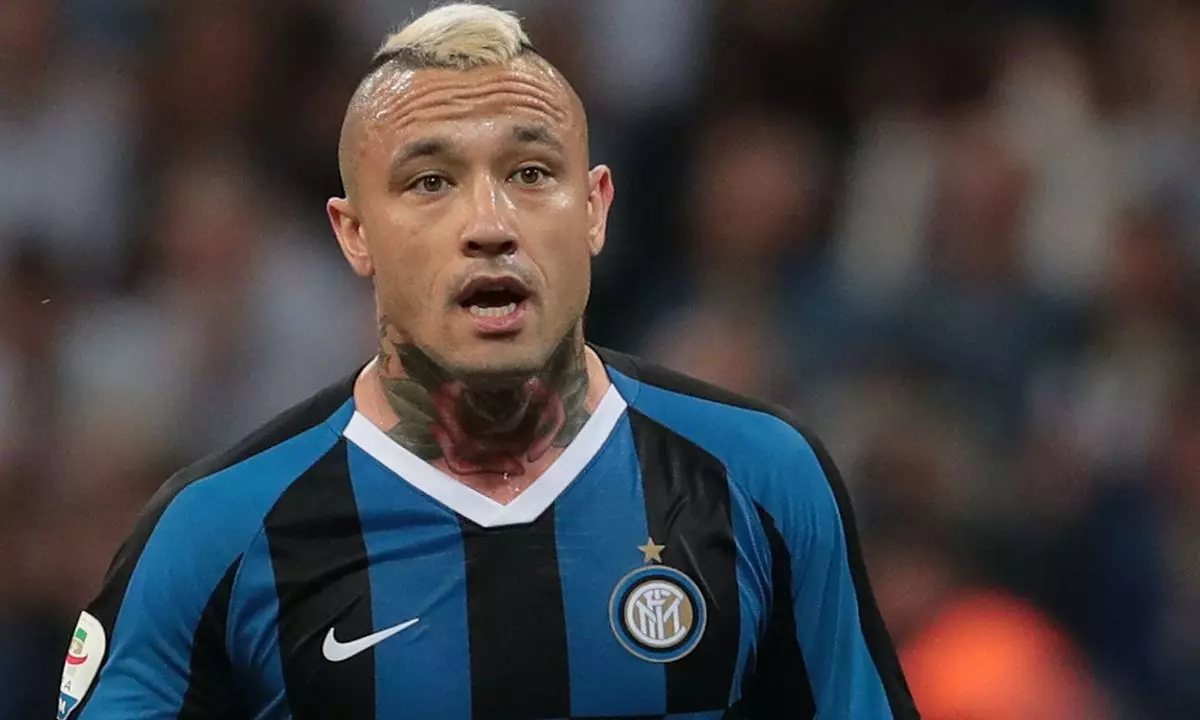 Ex-Inter de Milão, belga Nainggolan é oferecido a Palmeiras e Vasco