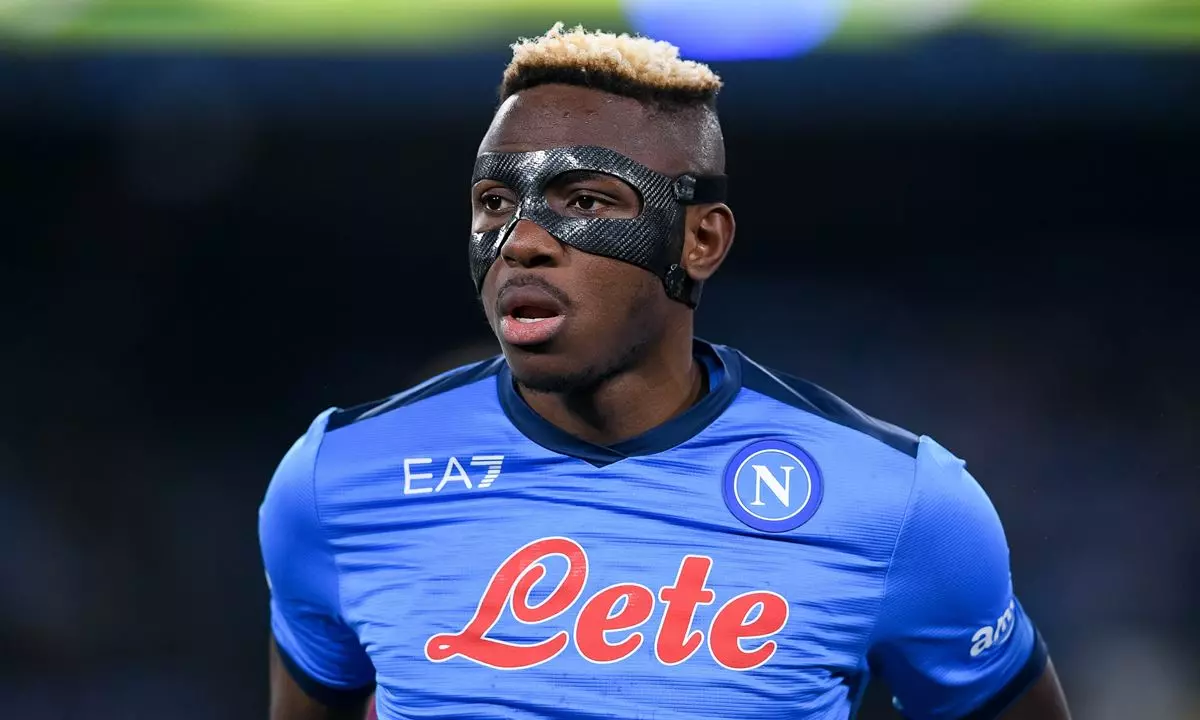 Napoli recebe proposta de R$750 milhões por Osimhen e toma decisão