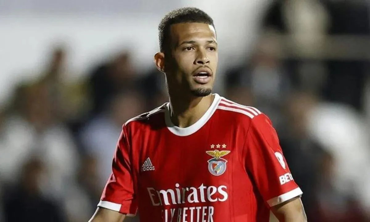 João Victor deve ser liberado pelo Benfica e voltar ao futebol brasileiro