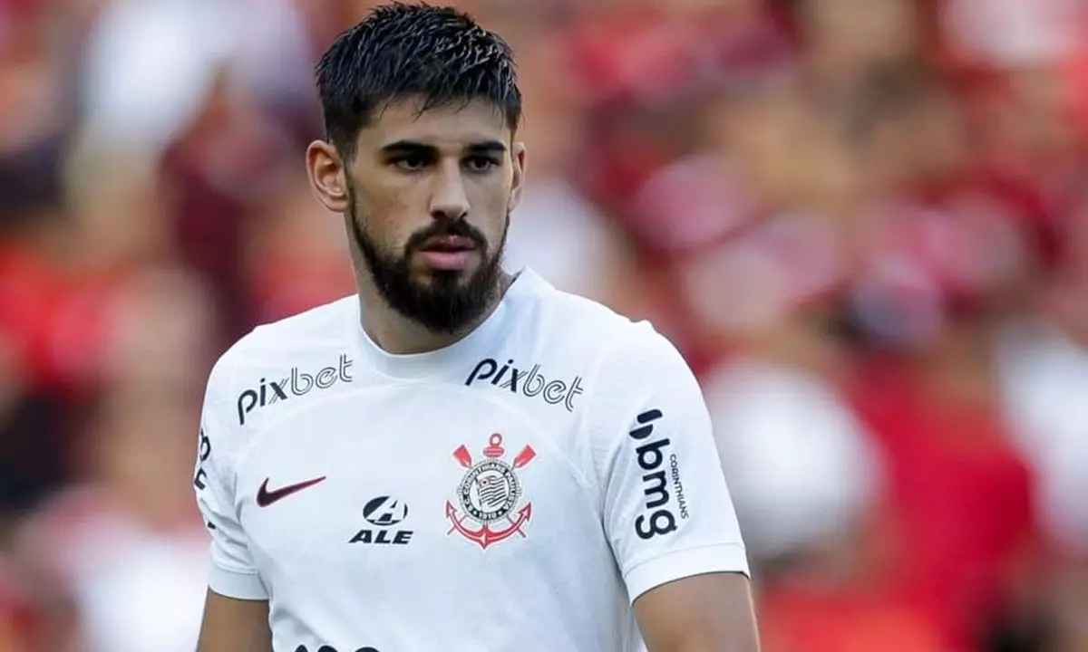 Pré-acordo de Bruno Mendez com rival irrita diretoria do Corinthians