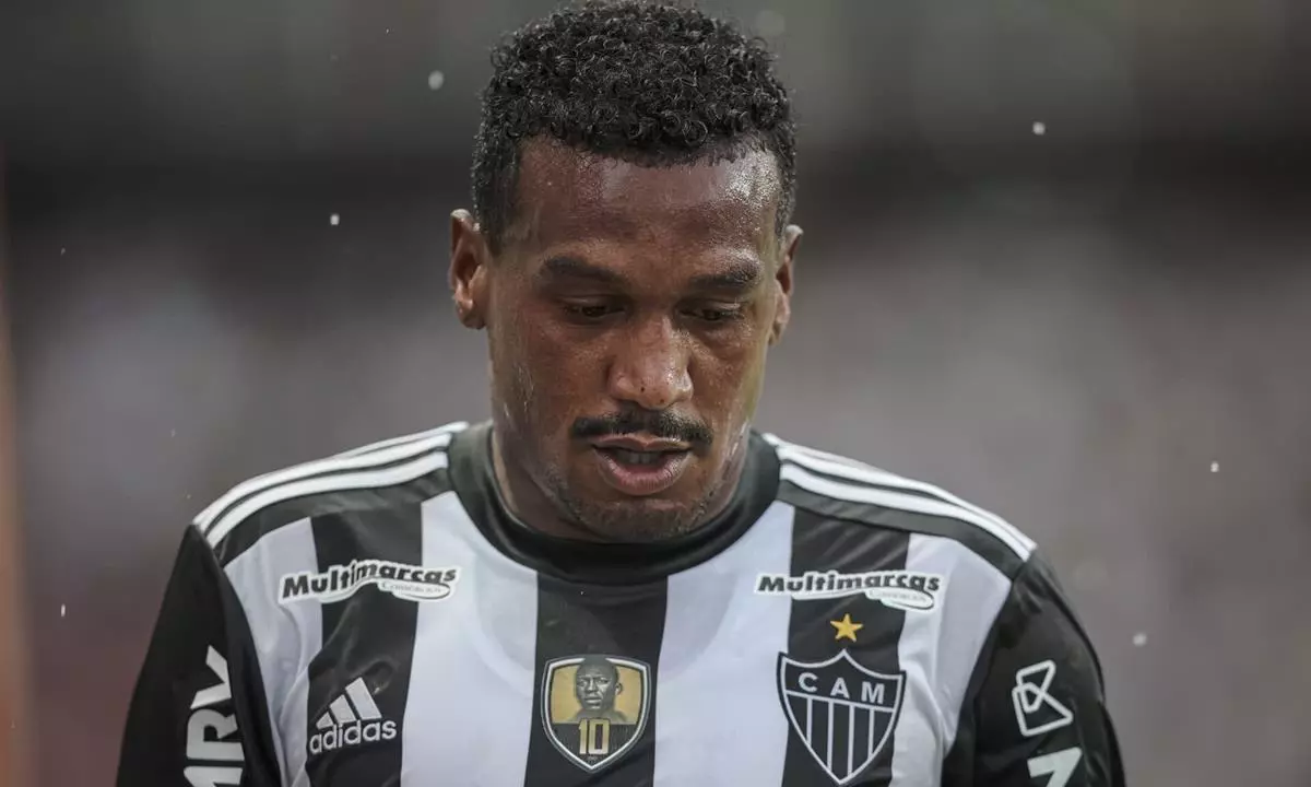 Eduardo Coudet pede e Edenilson deve retornar ao Internacional