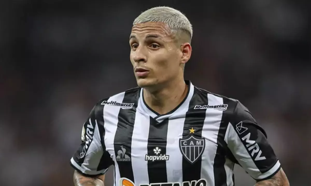 Em boa fase, Guilherme Arana é monitorado por rivais do Atlético-MG