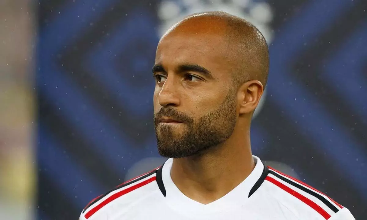 São Paulo fica mais próximo de acertar permanência de Lucas Moura