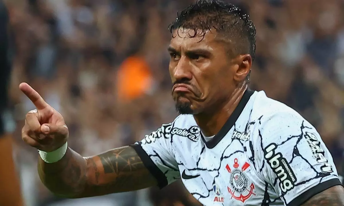 Paulinho deve deixar o Corinthians e já tem novo clube encaminhado