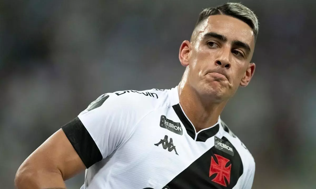 Abel Ferreira pede e Palmeiras monitora Pumita Rodríguez, do Vasco